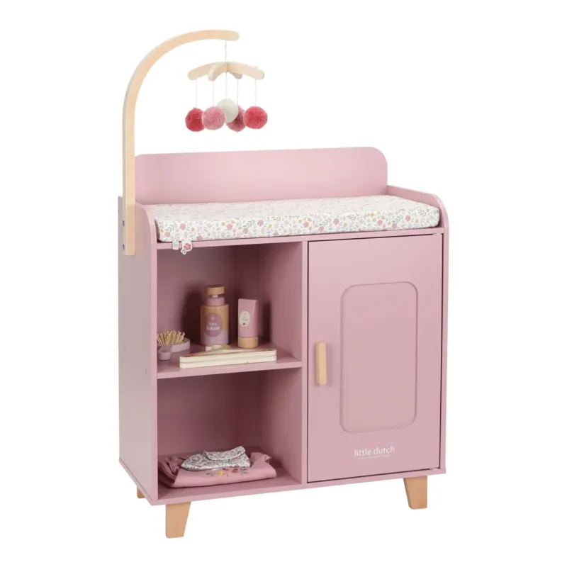 poppencommode-met-accessoires-en-kastje