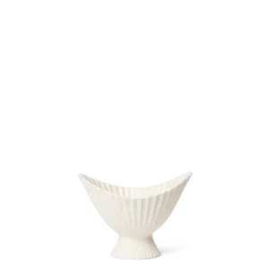 Fountain Bowl small in off-white, pleated footed bowl