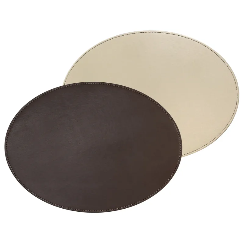 FREEFORM Platzset DUO in kunstleder, featuring two elegant place mats with a modern design and textured surface.