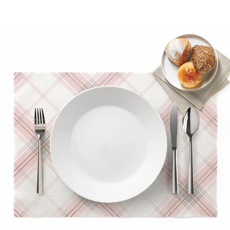 Pink Tartan Tischset with lotus effect from DAY DRAP, 2-piece set, featuring vibrant pink tartan pattern and smooth surface.