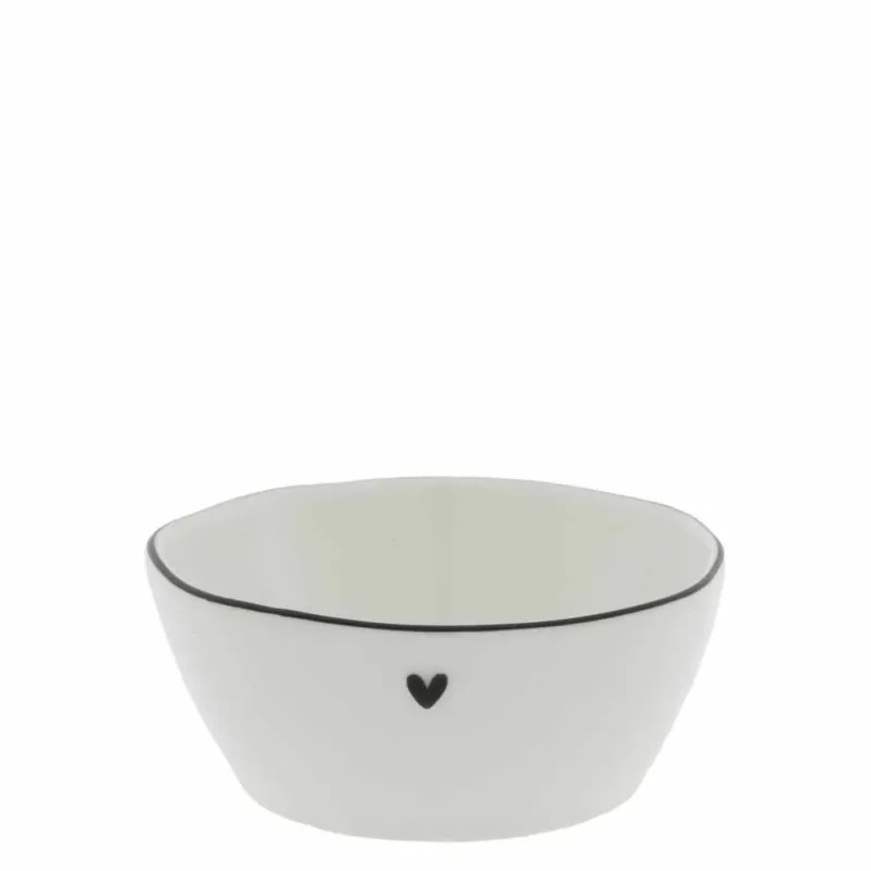 Eine kleine Bastion Collections – Schale Sauce Herz mit Herz drauf.