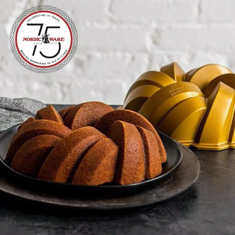 Molde Braided Bundt Pan Nordic Ware 75º Aniversario - Claudia&Julia