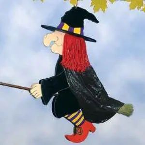 Broom Riding Witch Woodcraft Pattern (F)