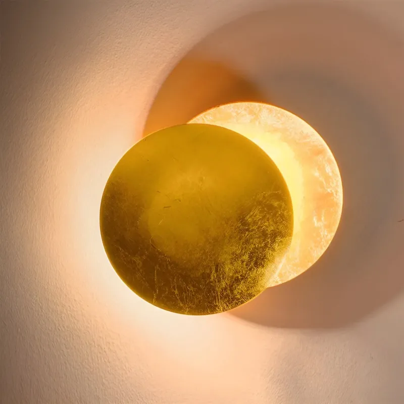 Lunara Halo | 360° drehbare LED-Wandleuchte mit ambientem Licht