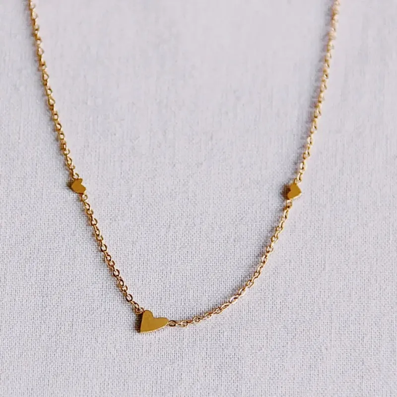 Damen Halskette mit 3 Mini-Herzen gold